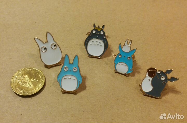 Значки (пластик,металл ) /броши