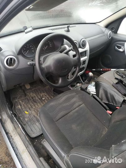 Renault Sandero в разбор