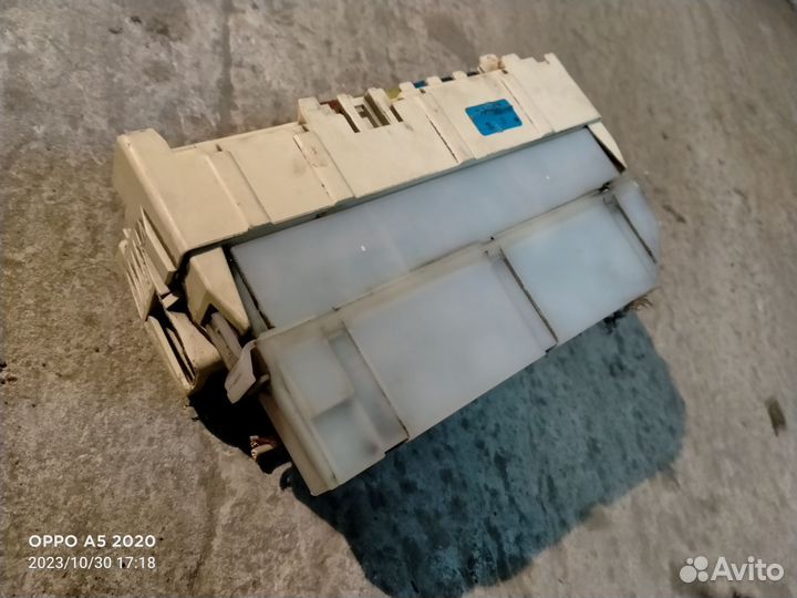 Блок предохранителей Mazda Xedos 9