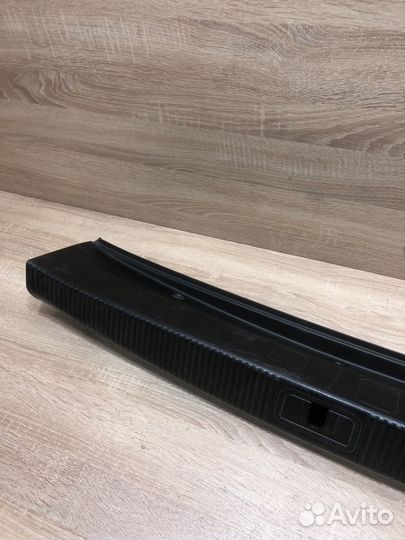 Накладка багажника Audi A8 D3 4E0863471B