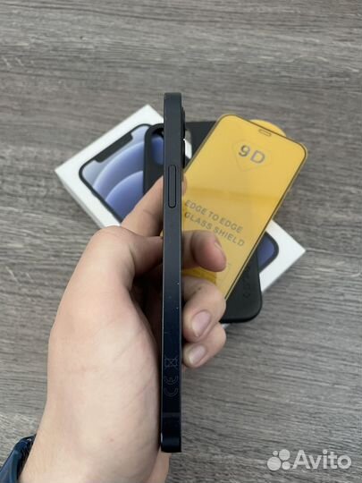 iPhone 12, 64 ГБ
