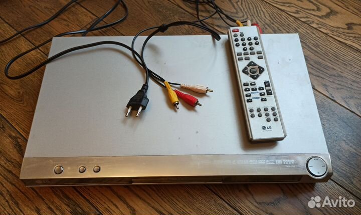 Dvd плеер с караоке Lg dks-7000