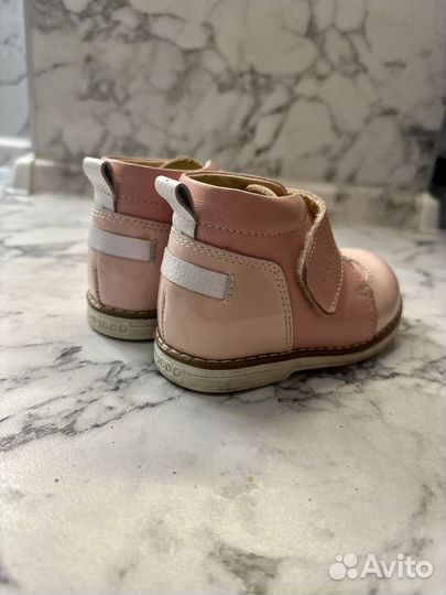 Ботинки демисезонные для девочки 22 размер