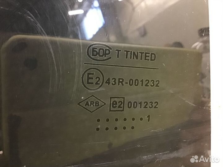 Стекло двери задней правой Renault Logan 2005-2014