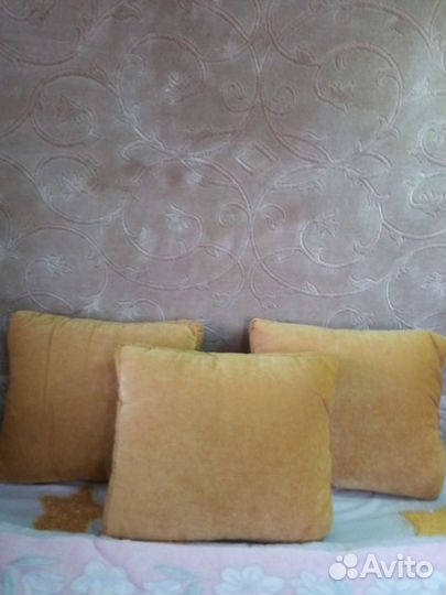 Подушки декоративные 3 штуки 60х50