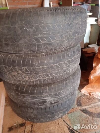 Bridgestone Dueler H/T 687 225/70 R16 102D