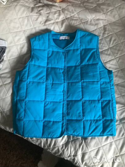 Голубая жилетка reserved