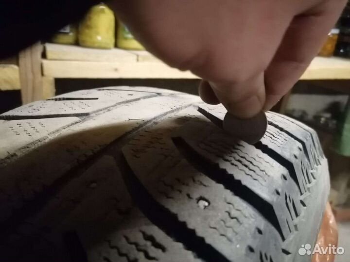 Bridgestone Ice Cruiser 7000S 245/70 R16