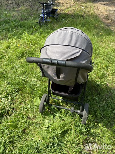 Прогулочная коляска