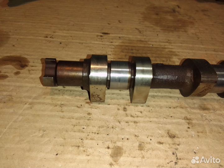 Распредвал выпускной Cetroien C5 2.0