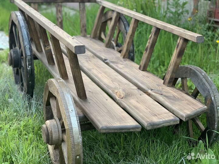 Деревянная декоративная телега для сада