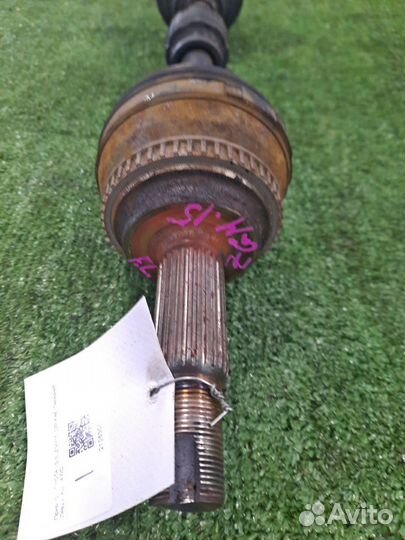 Привод toyota isis ZGM15 2ZR-FAE 4WD контрактная