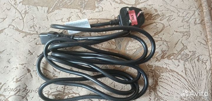 Кабель питания для компьютера