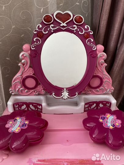 Детский туалетный столик для девочки