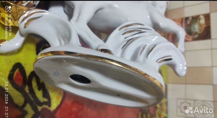 Статуэтка, Конь Златогривый