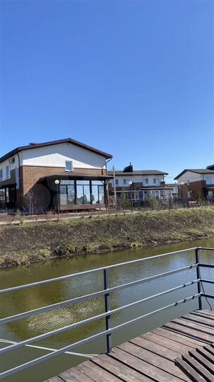 4-к. квартира, 114,1 м², 1/2 эт.