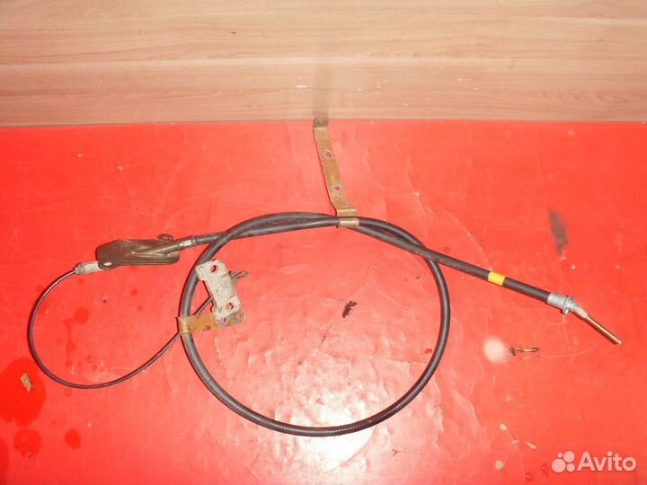 Тросик ручника 365317W000 Nissan Skyline 11 (V35)