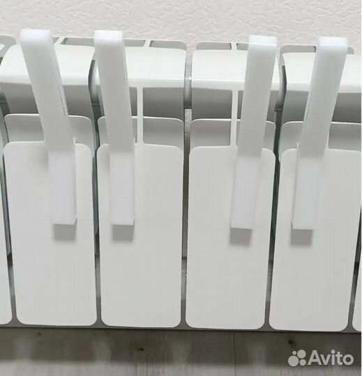 Крючок на батарею сушилка для обуви