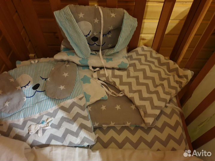 Кроватка качалка из бука с кучей аксессуаров