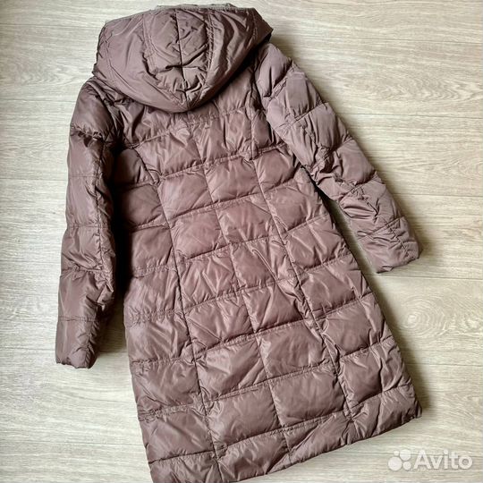 Пальто-пуховик коричневого цвета