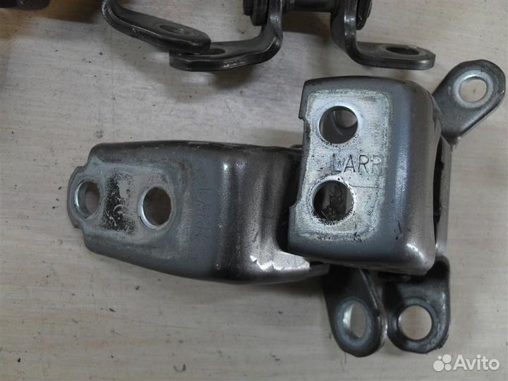 Петли дверей комплект Honda Civic 4D (FD) 2009