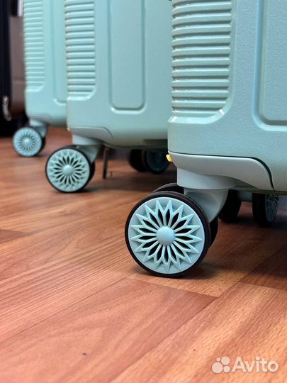 Чемоданы из полипропилена