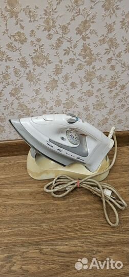 Паровой утюг Philips