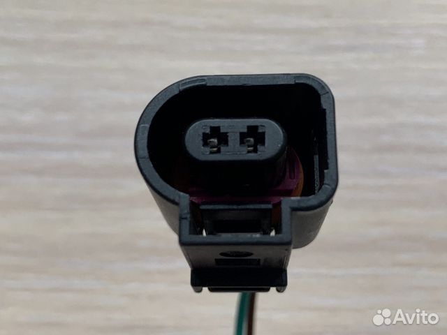 Разъём в сборе на Audi VW Skoda Porsche Toyota