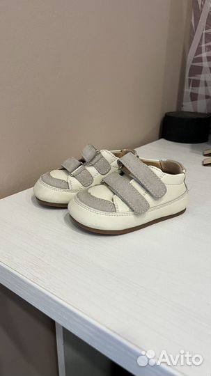 Детские кроссовки