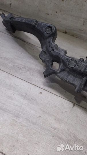 Абсорбер переднего бампера передний Audi Q5 Fy С