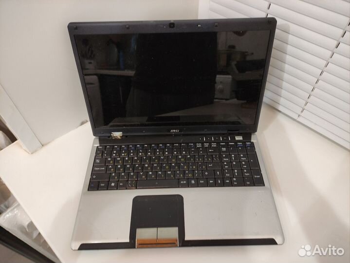 Ноутбук MSI MS-1682