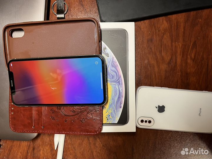 iPhone Xs, 64 ГБ