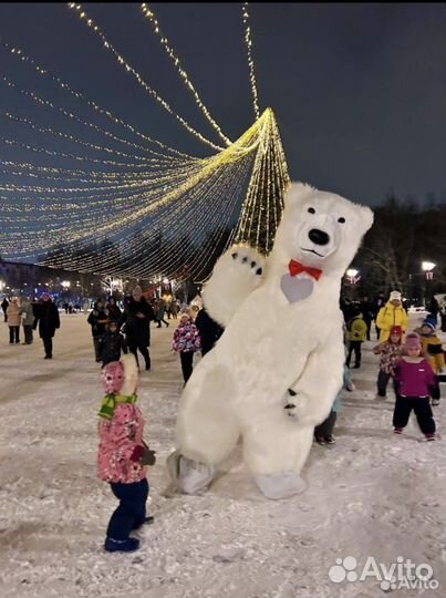 Белый мишка на праздник