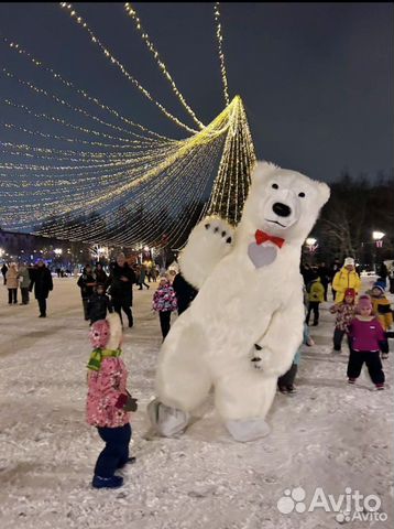 Белый мишка на праздник