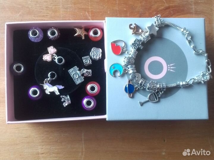 Браслет пандора с шармами