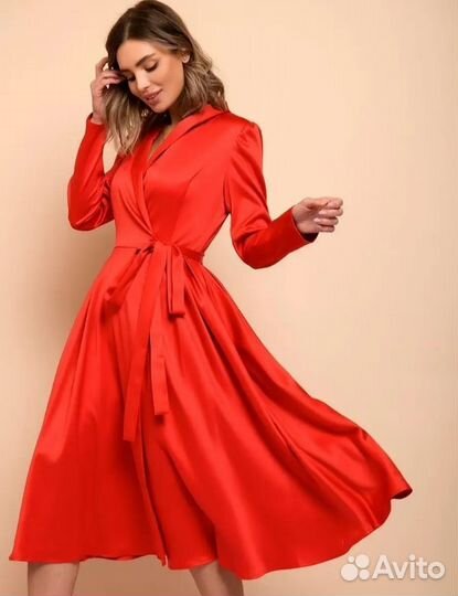 Платье женское на запах длины миди