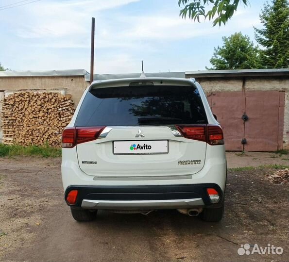 Mitsubishi Outlander 2.0 CVT, 2015, 120 000 км