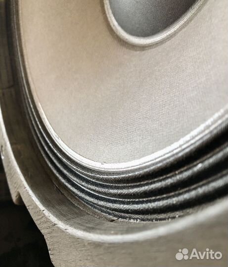 Сабвуфер Eighteen sound лабиринт четвертьволновой