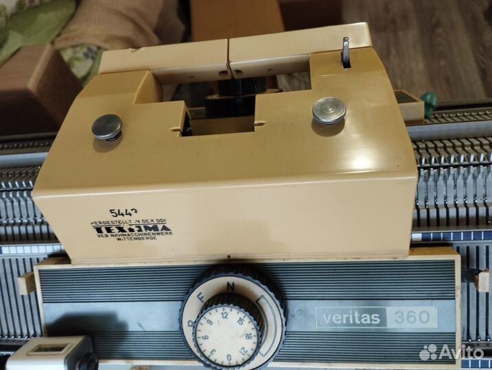 Двухфонтурная вязальная машинка veritas 360