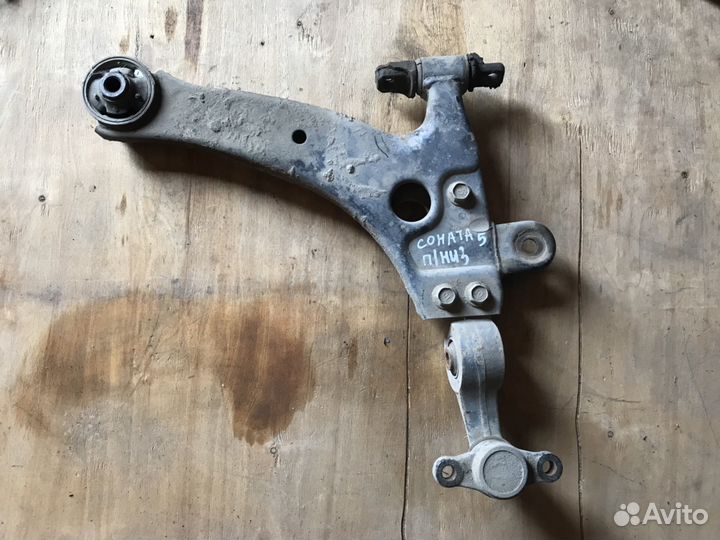 Рычаг передней подвески правый Hyundai Sonata 4