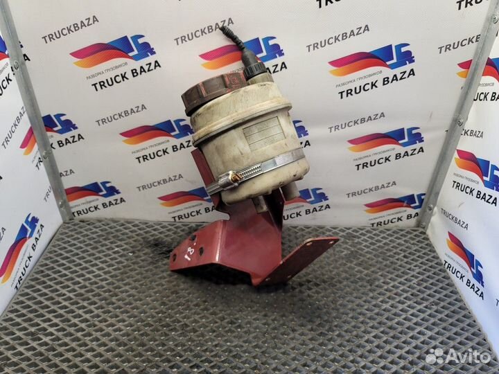 Бачок гура Renault Magnum