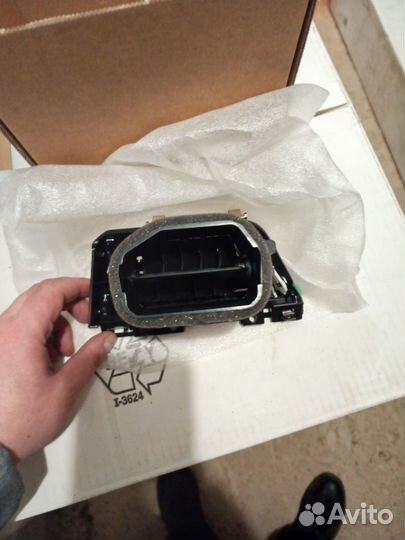 BMW 3 F30/F31/F80 Дефлектор воздушный правый