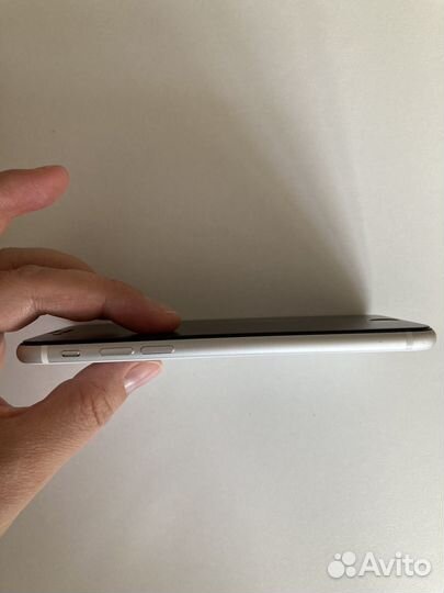 iPhone SE (2020), 128 ГБ