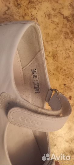 Туфли для девочки 35 размер белые
