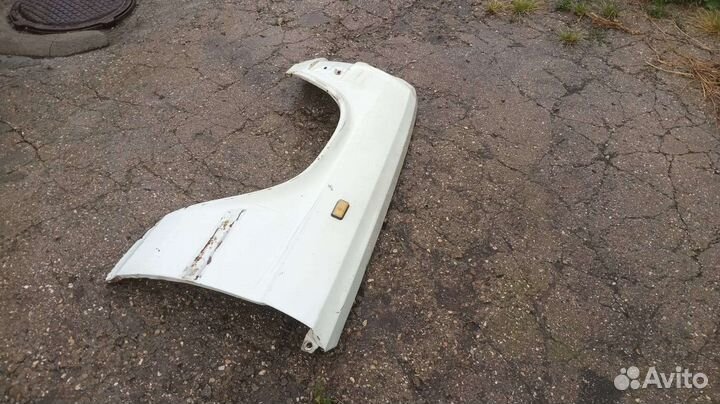 Переднее левое крыло на газ 3110