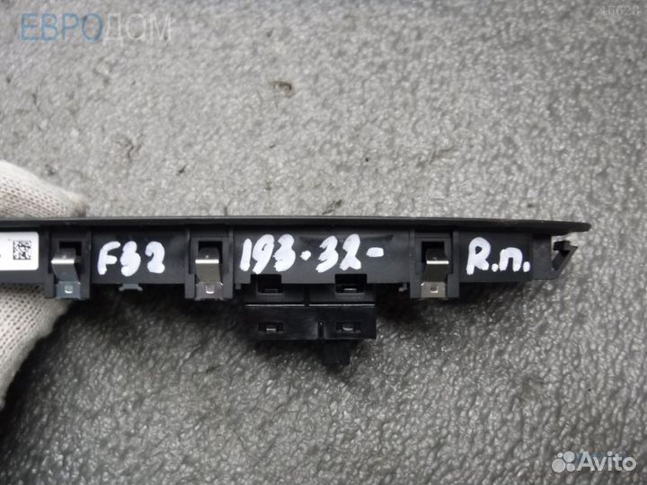 Кнопка стеклоподъемника передняя правая BMW F31 LC