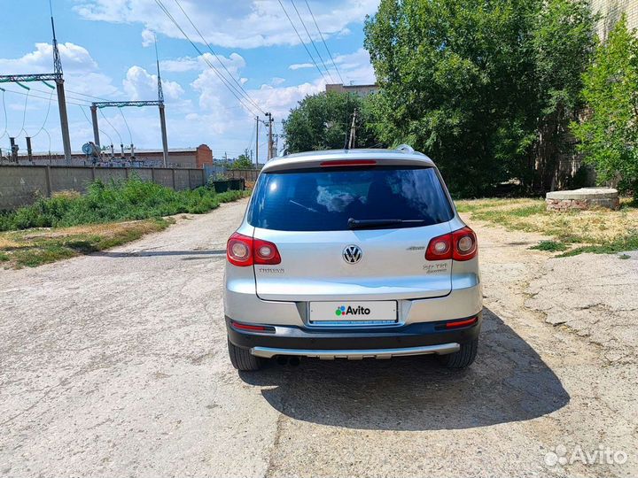 Volkswagen Tiguan 2.0 AT, 2011, 217 000 км
