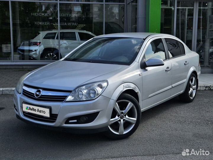 Opel Astra 1.6 МТ, 2011, 266 000 км