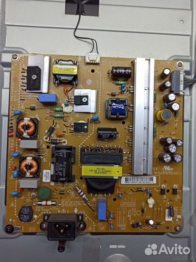 Разбор LG 42LB580V