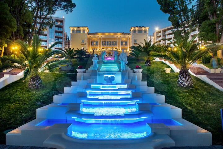 Эксклюзивный отель в собственность